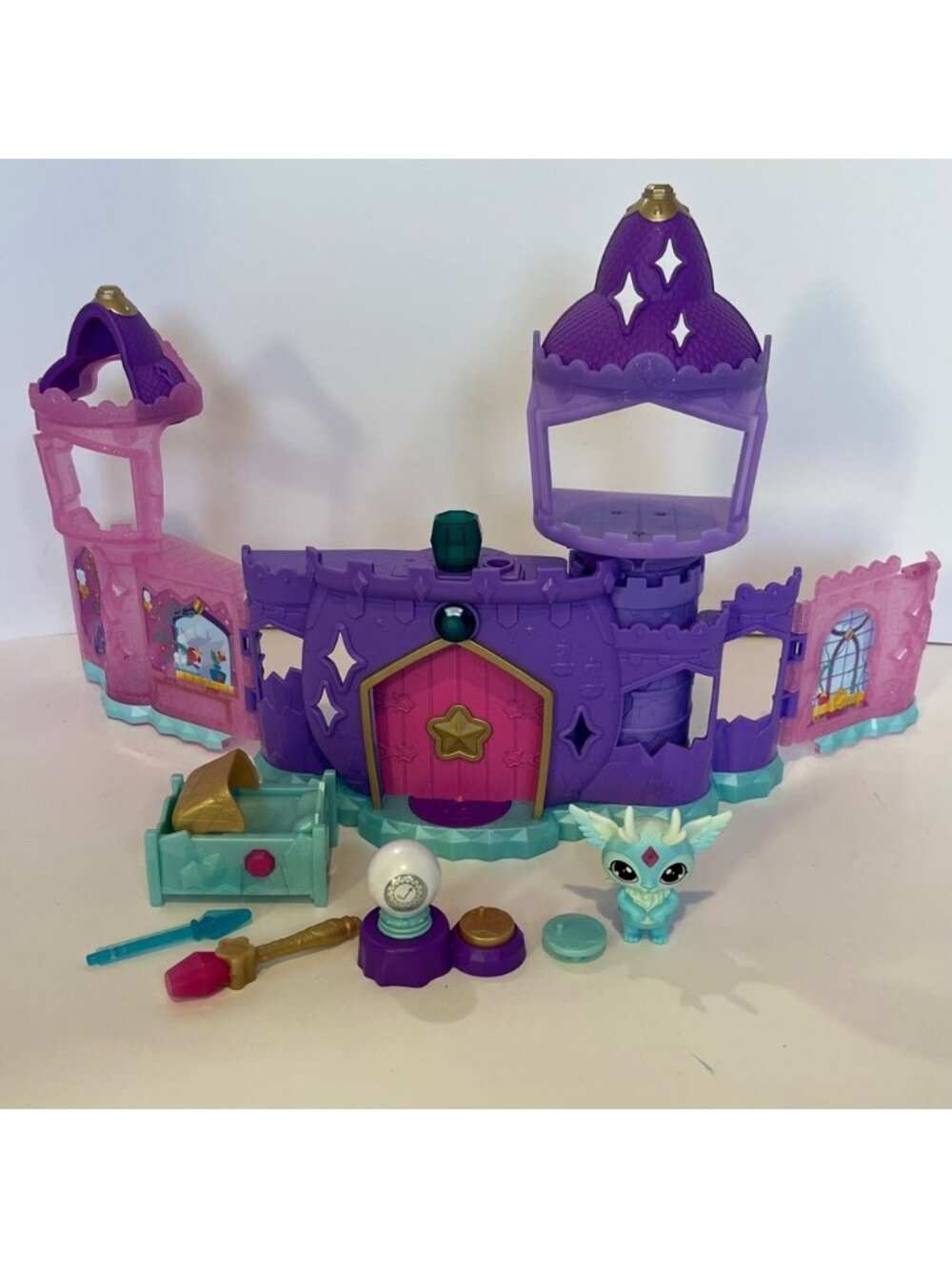 Magic Mixies Mixlings Castle Exclusive Wand and Figure Playset Magique 2022